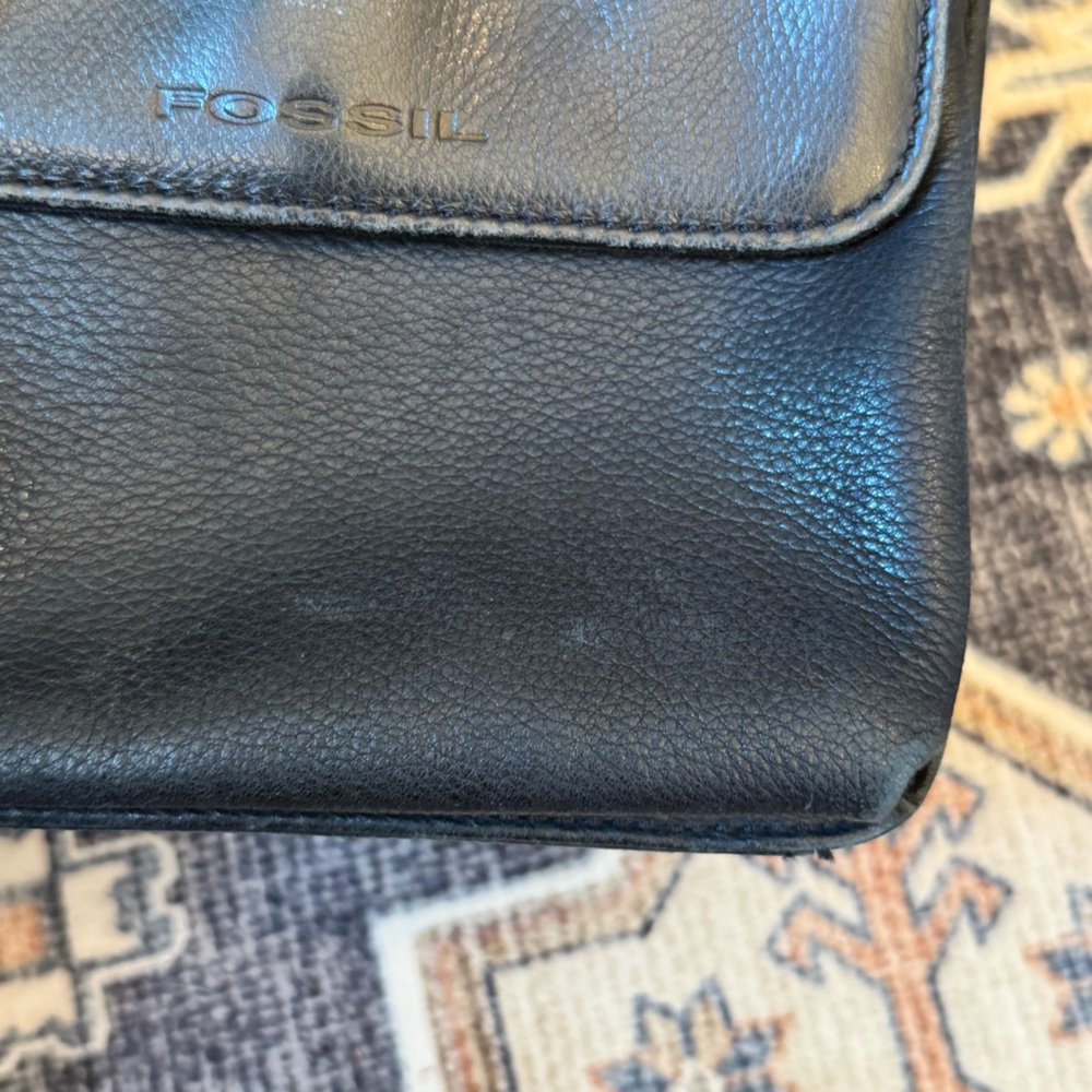 Vintage Fossil Women’s Black 100% Genuine Leather Crossbody Purse - Picture 15 of 16